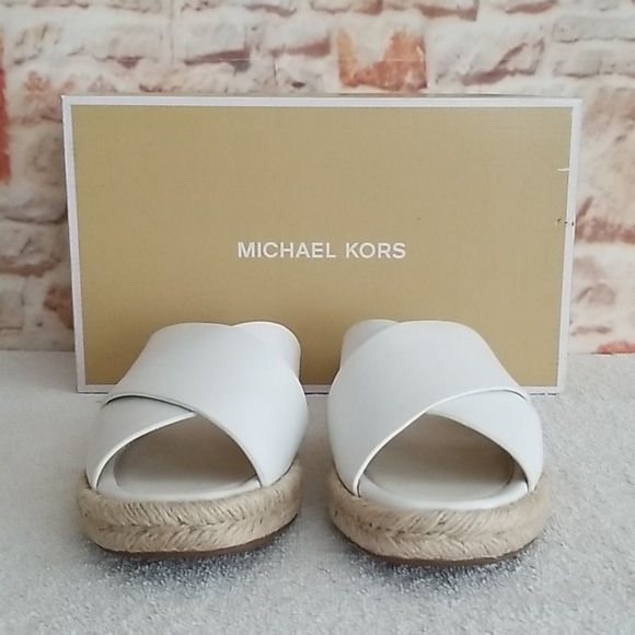 New Michael Kors Linden Slide Flat Sandals - Picture 2 of 7